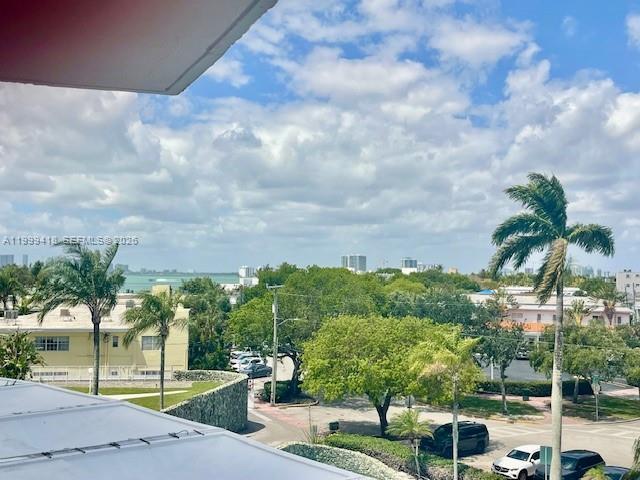 KING COLE CONDO - Residential