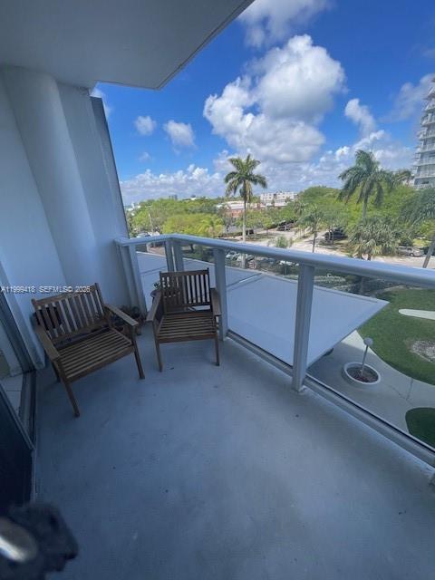 KING COLE CONDO - Residential