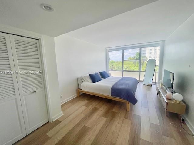 KING COLE CONDO - Residential