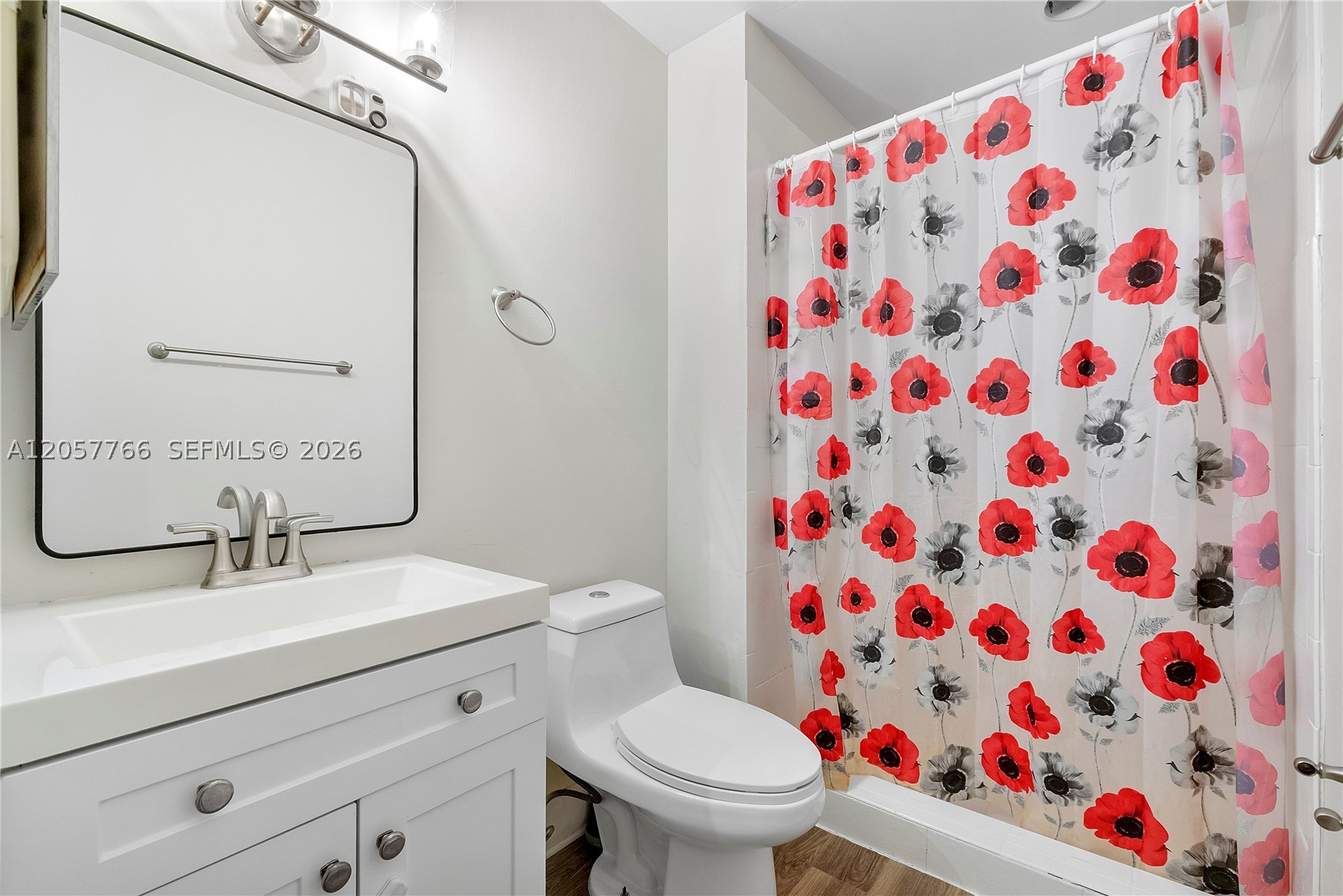 LAKEWOOD ON THE GREEN SEC - Residential