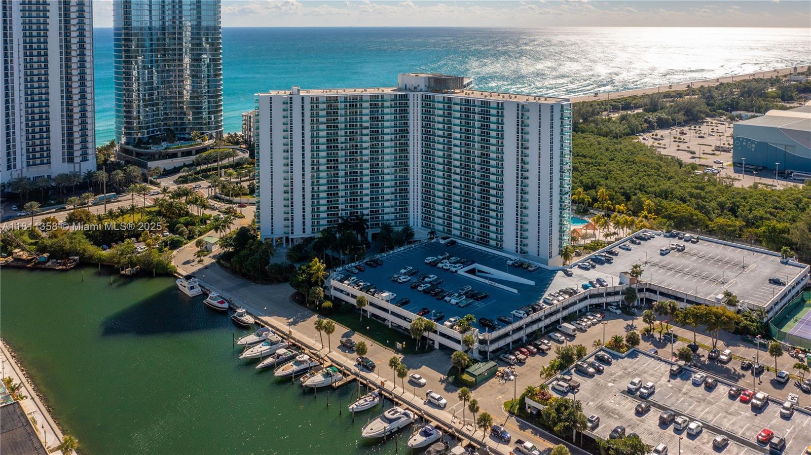 Stunning and spacious 2-bed, 2-bath condo located in the desirable Arlen House East, your own oasis by the sea. Enjoy breathtaking water views and an open-concept layout perfect for relaxing and entertaining. This furnished unit features a resort-style heated pool, gym, tennis courts, valet, and 24-hour security. Just steps away from the beach, across the avenue. Available from May 28th, 2025. Don’t miss out on this amazing opportunity!
Easy