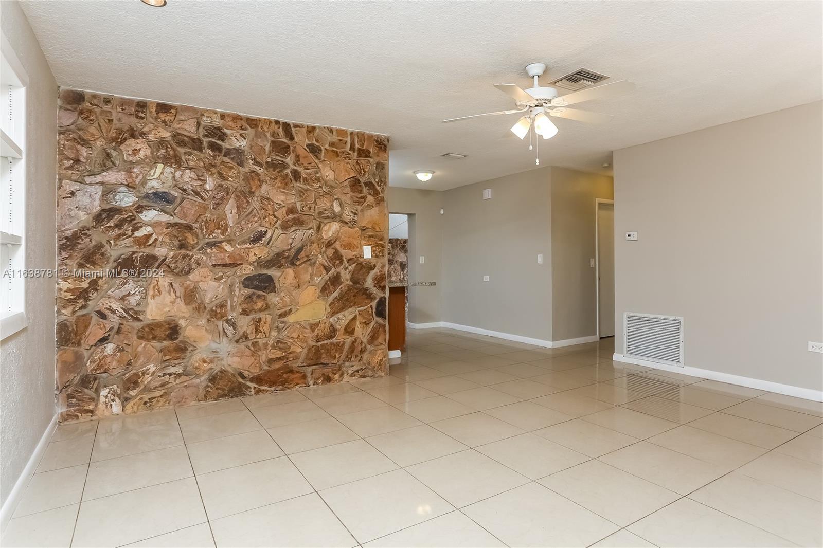 MIRAMAR SEC 10 - Residential Lease