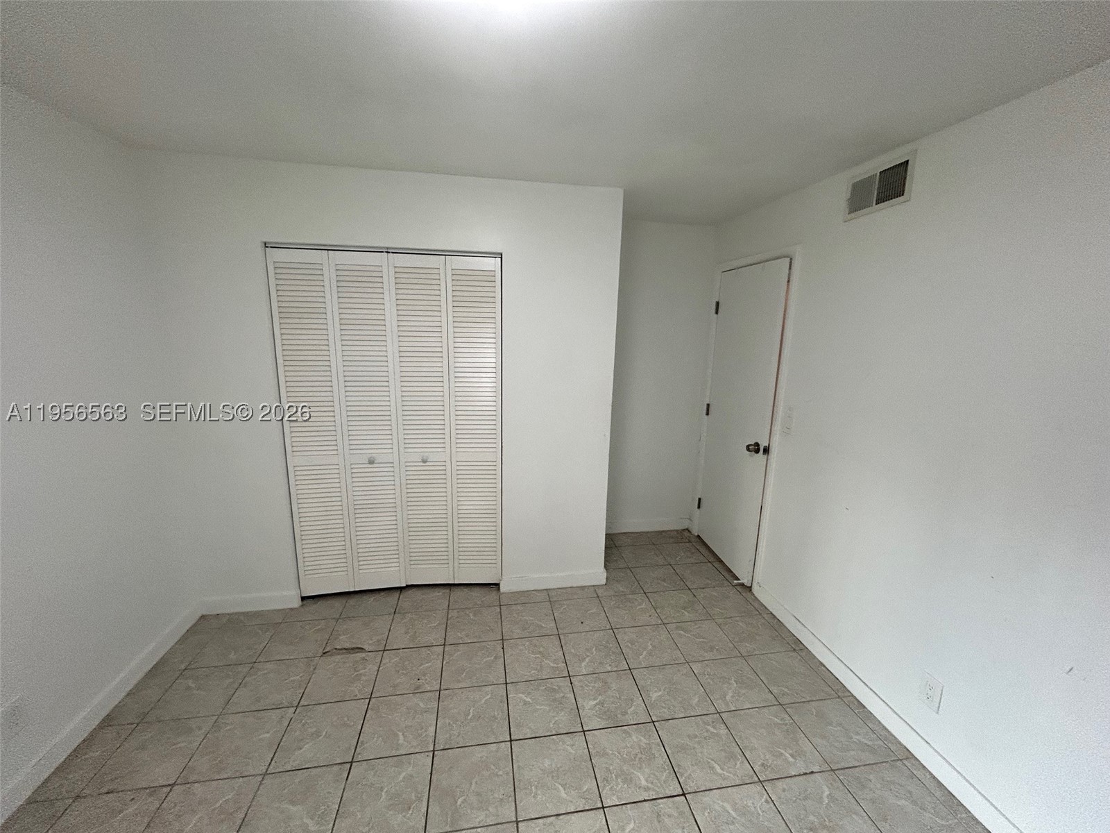 OAK TREE GARDEN CONDO - Residential