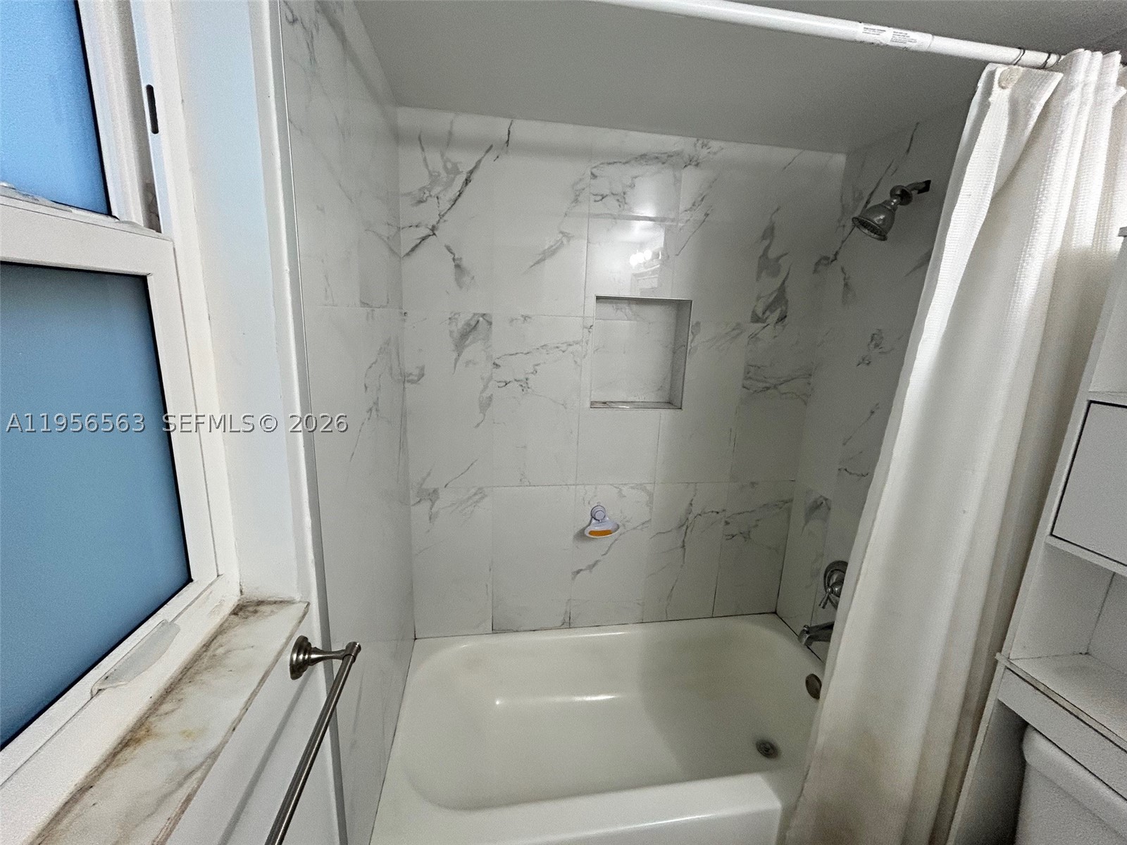 OAK TREE GARDEN CONDO - Residential
