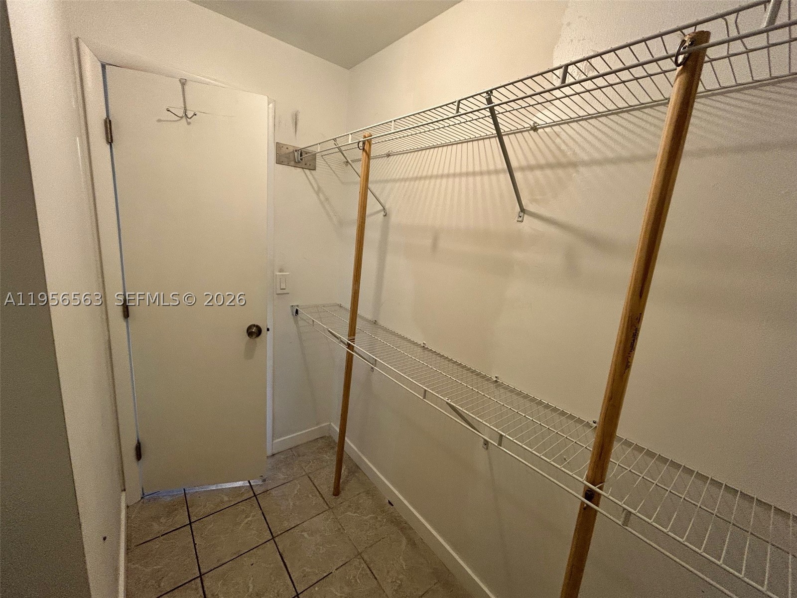 OAK TREE GARDEN CONDO - Residential