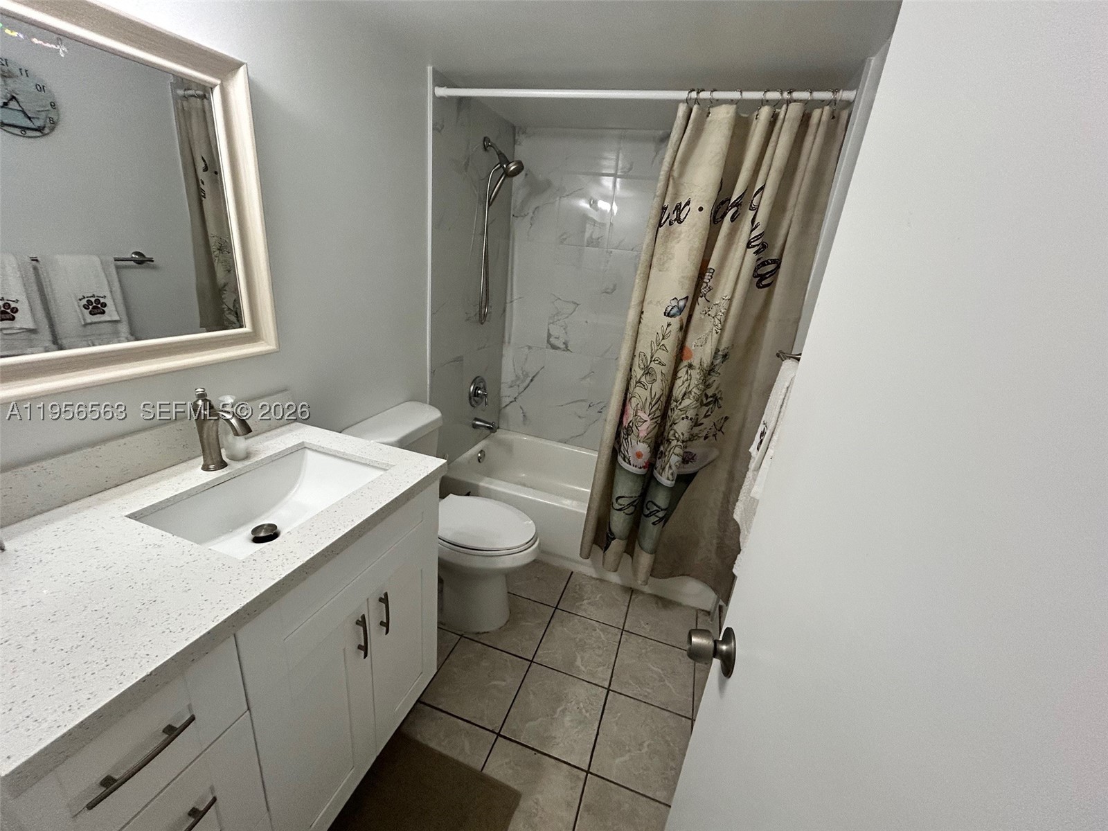 OAK TREE GARDEN CONDO - Residential