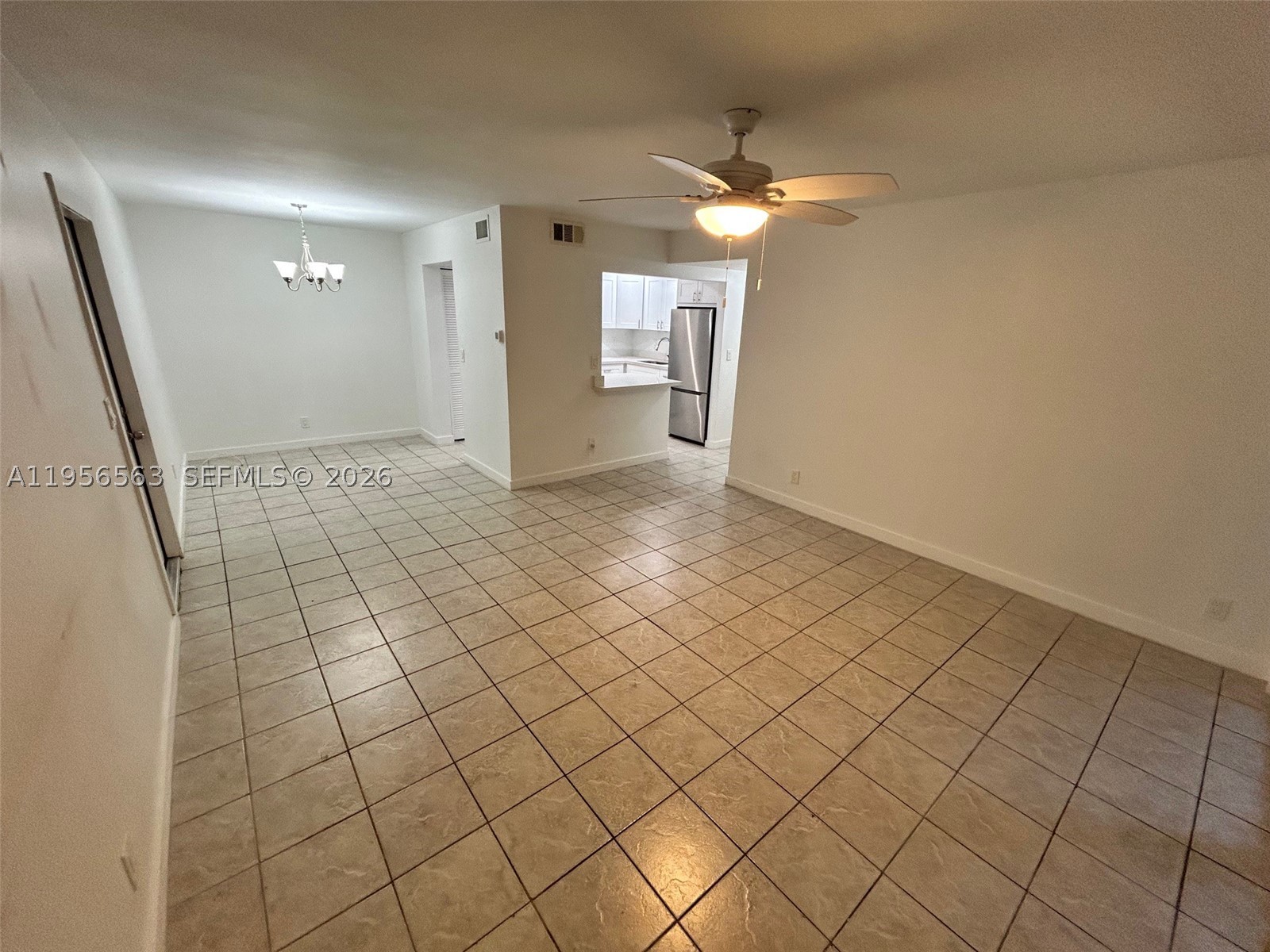 OAK TREE GARDEN CONDO - Residential