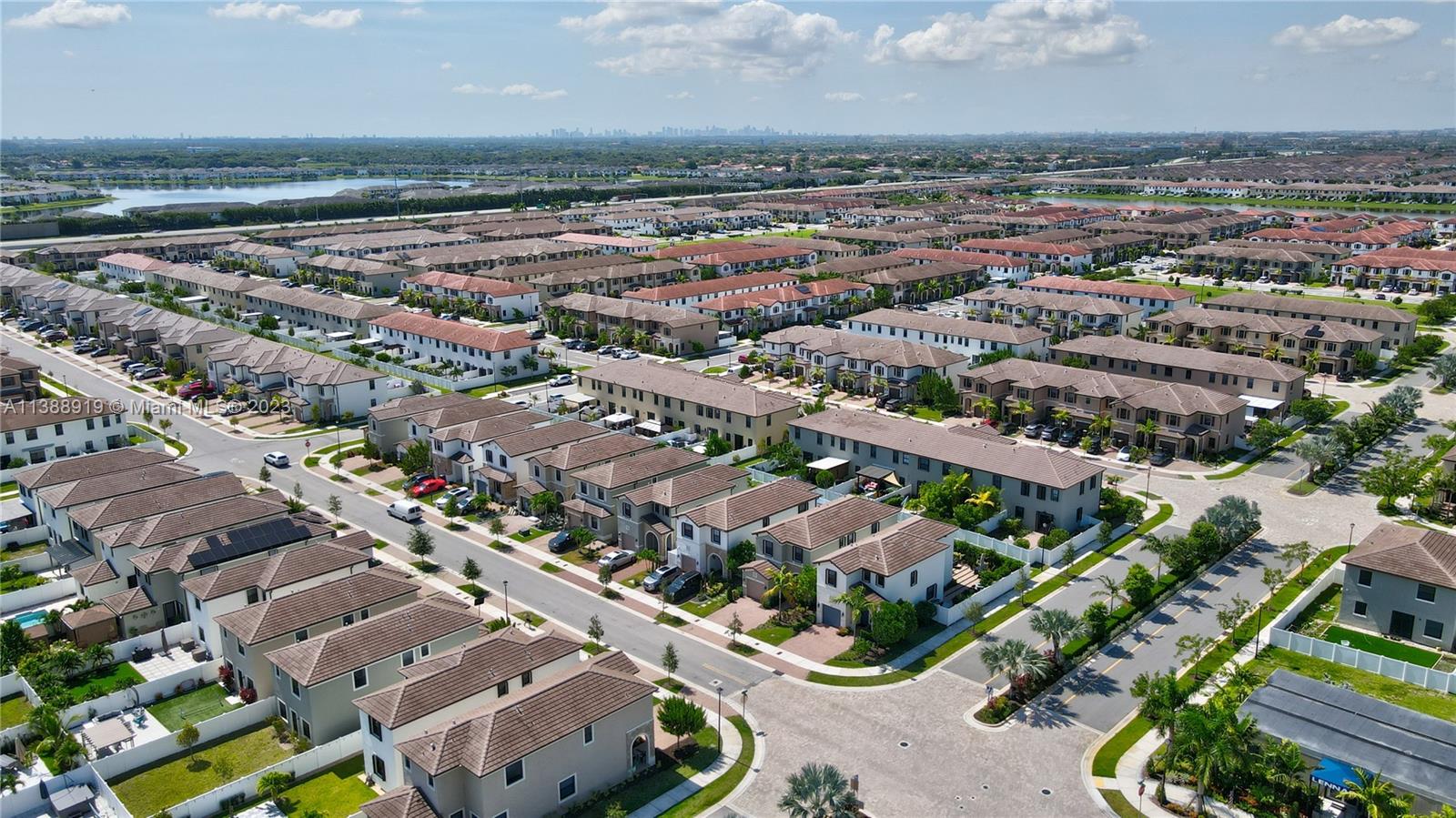 AQUABELLA NORTH - Residential