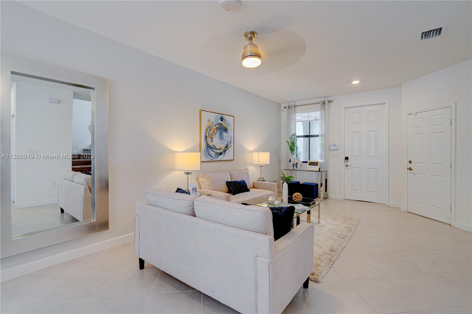 AQUABELLA NORTH - Residential