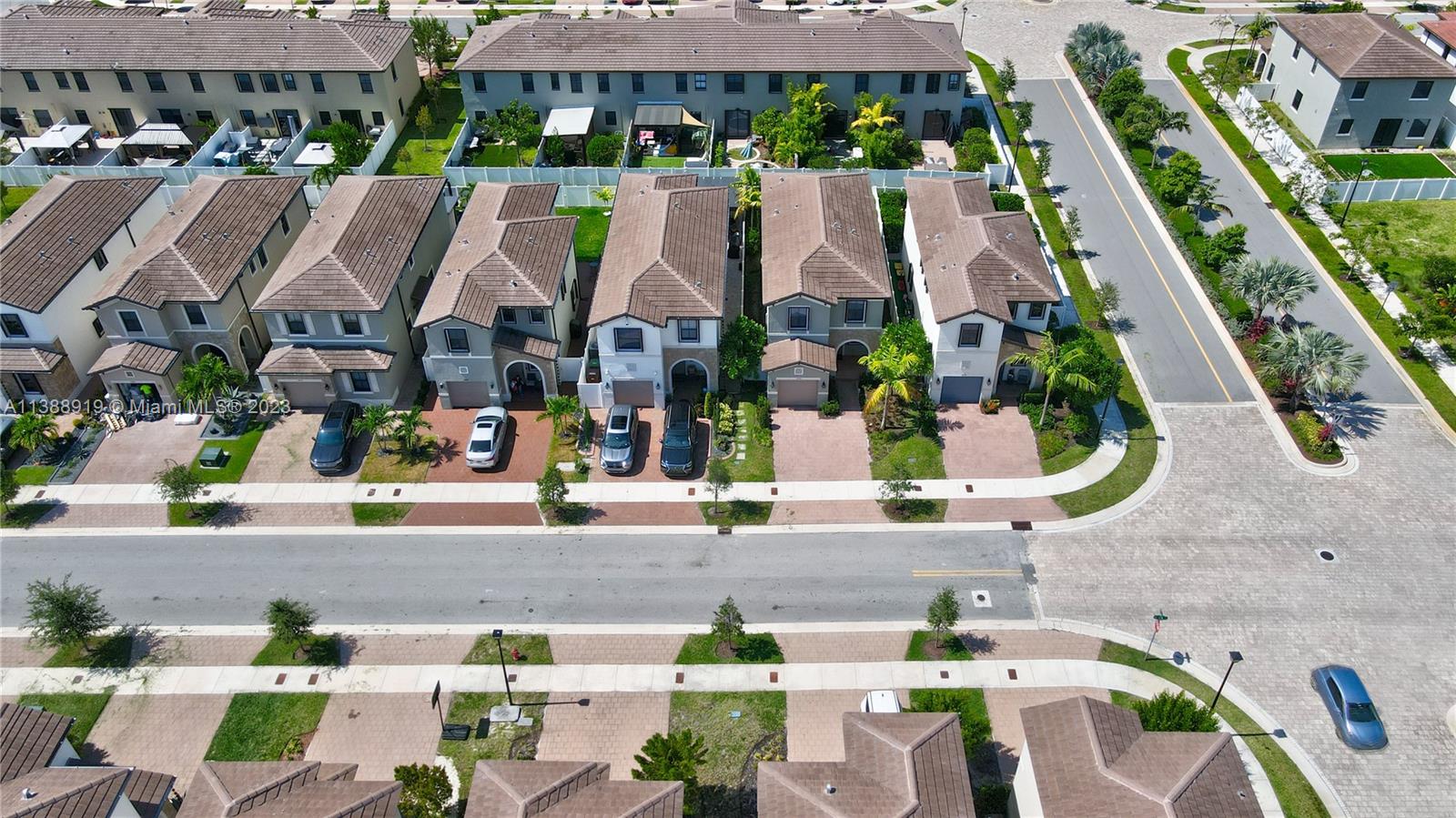 AQUABELLA NORTH - Residential