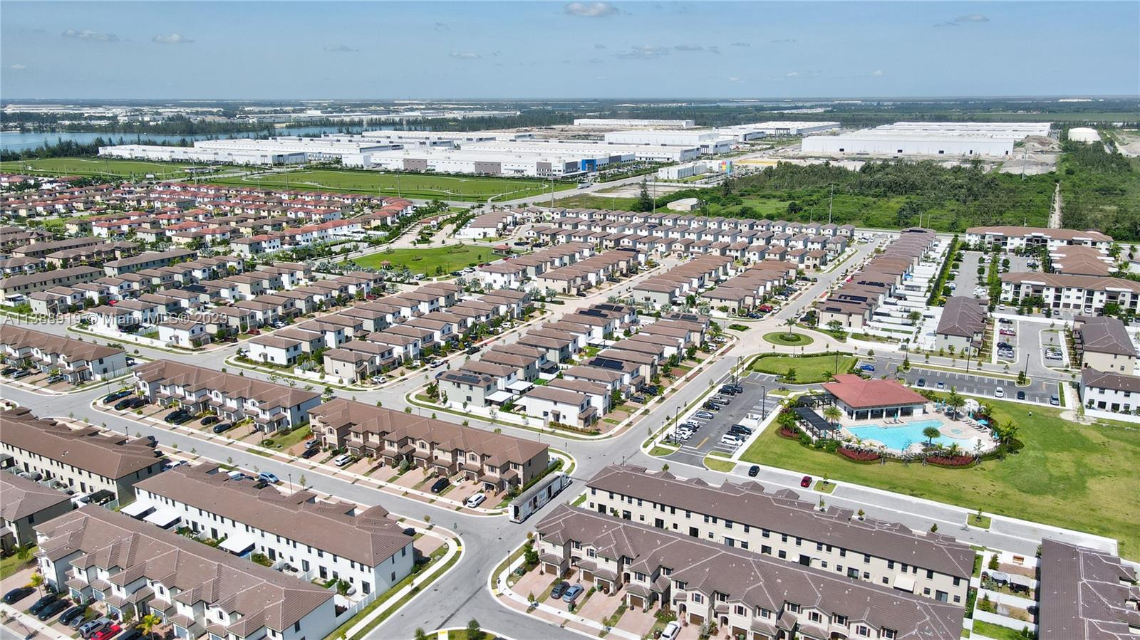 AQUABELLA NORTH - Residential