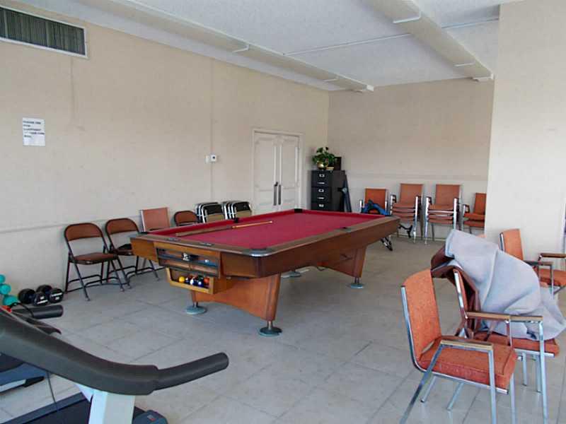 DE SOTO PARK CONDO - Residential Lease