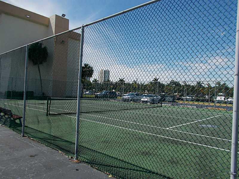 DE SOTO PARK CONDO - Residential Lease