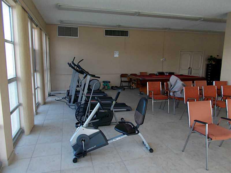 DE SOTO PARK CONDO - Residential Lease