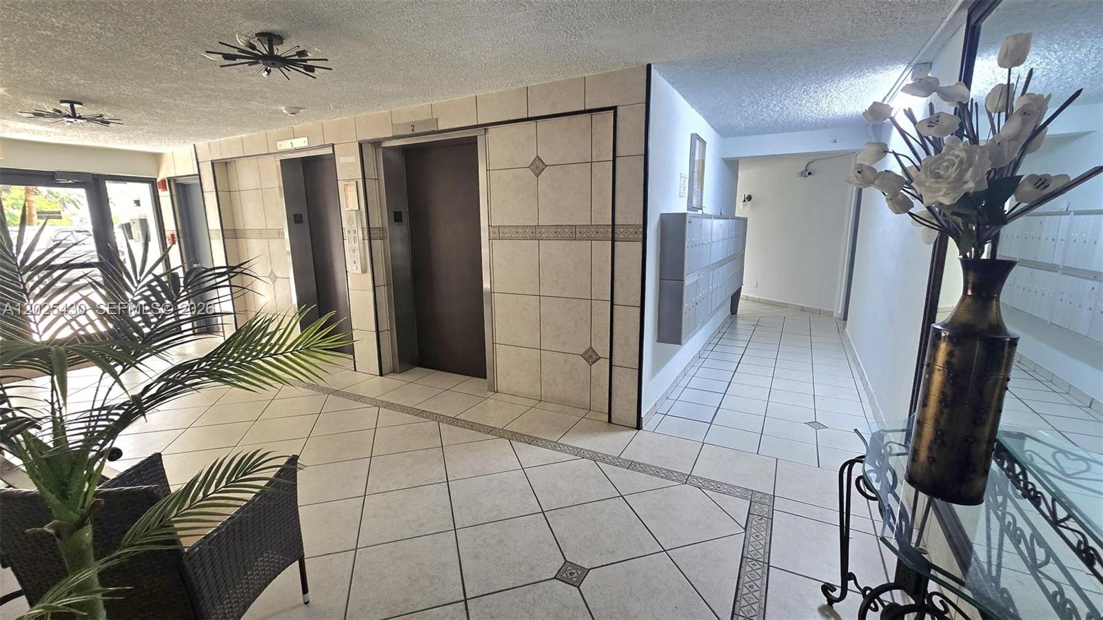 GOLFVIEW CL FONTAINBL PK - Residential Lease