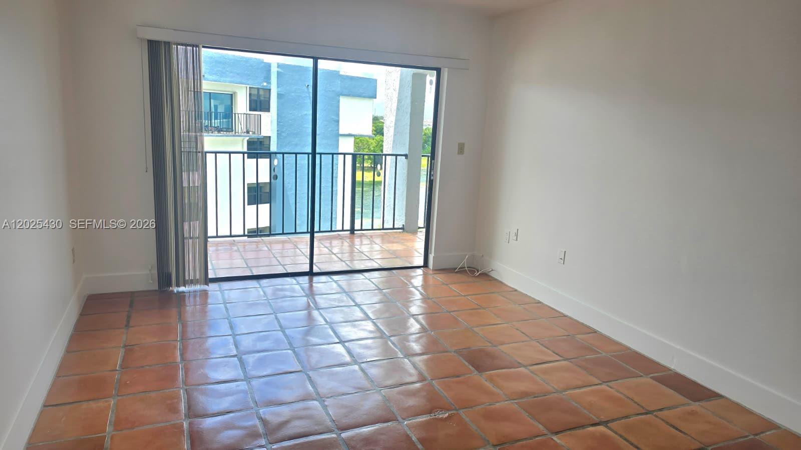 GOLFVIEW CL FONTAINBL PK - Residential Lease