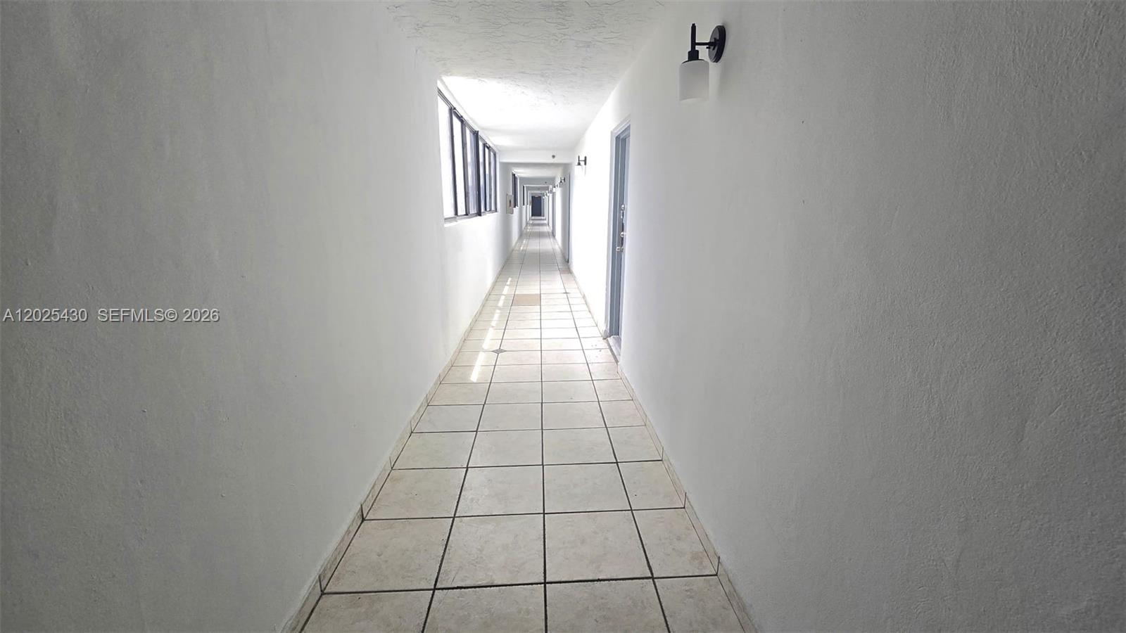 GOLFVIEW CL FONTAINBL PK - Residential Lease