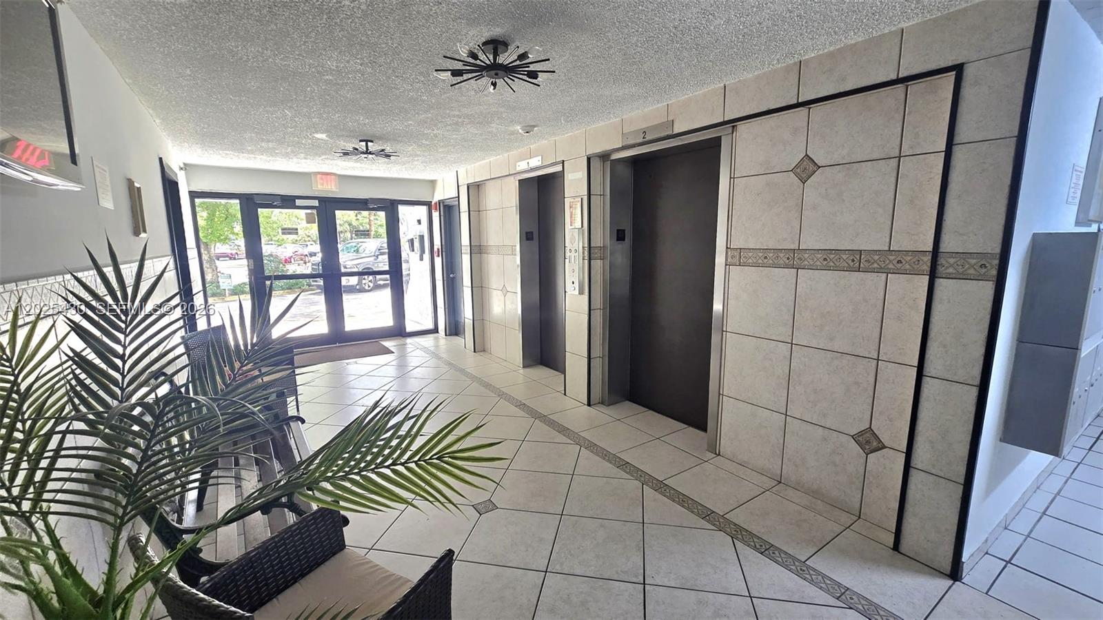 GOLFVIEW CL FONTAINBL PK - Residential Lease