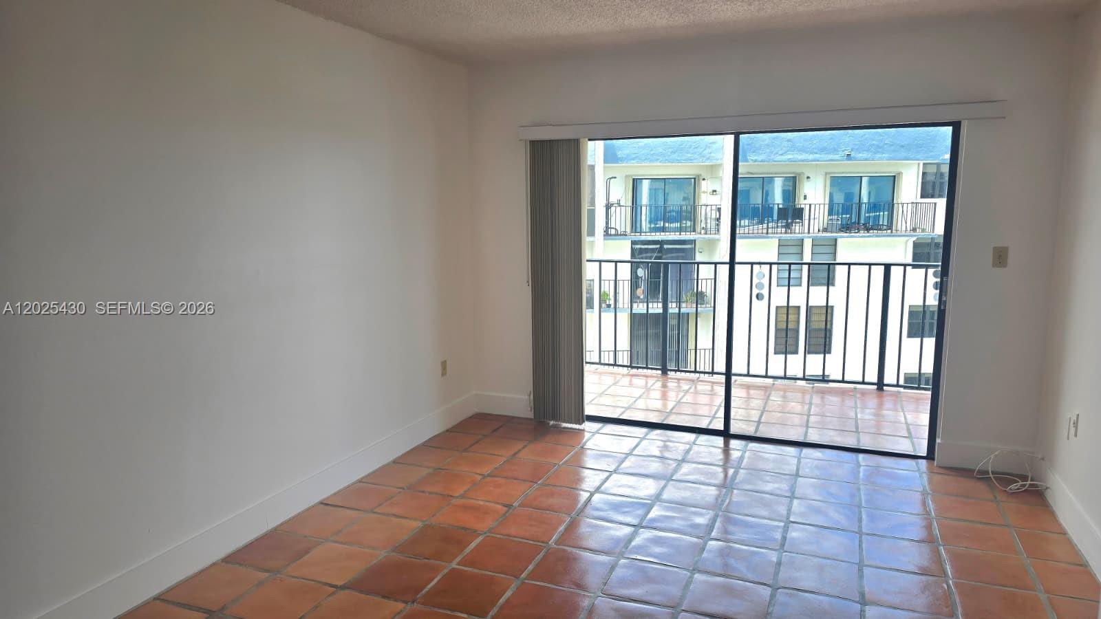 GOLFVIEW CL FONTAINBL PK - Residential Lease