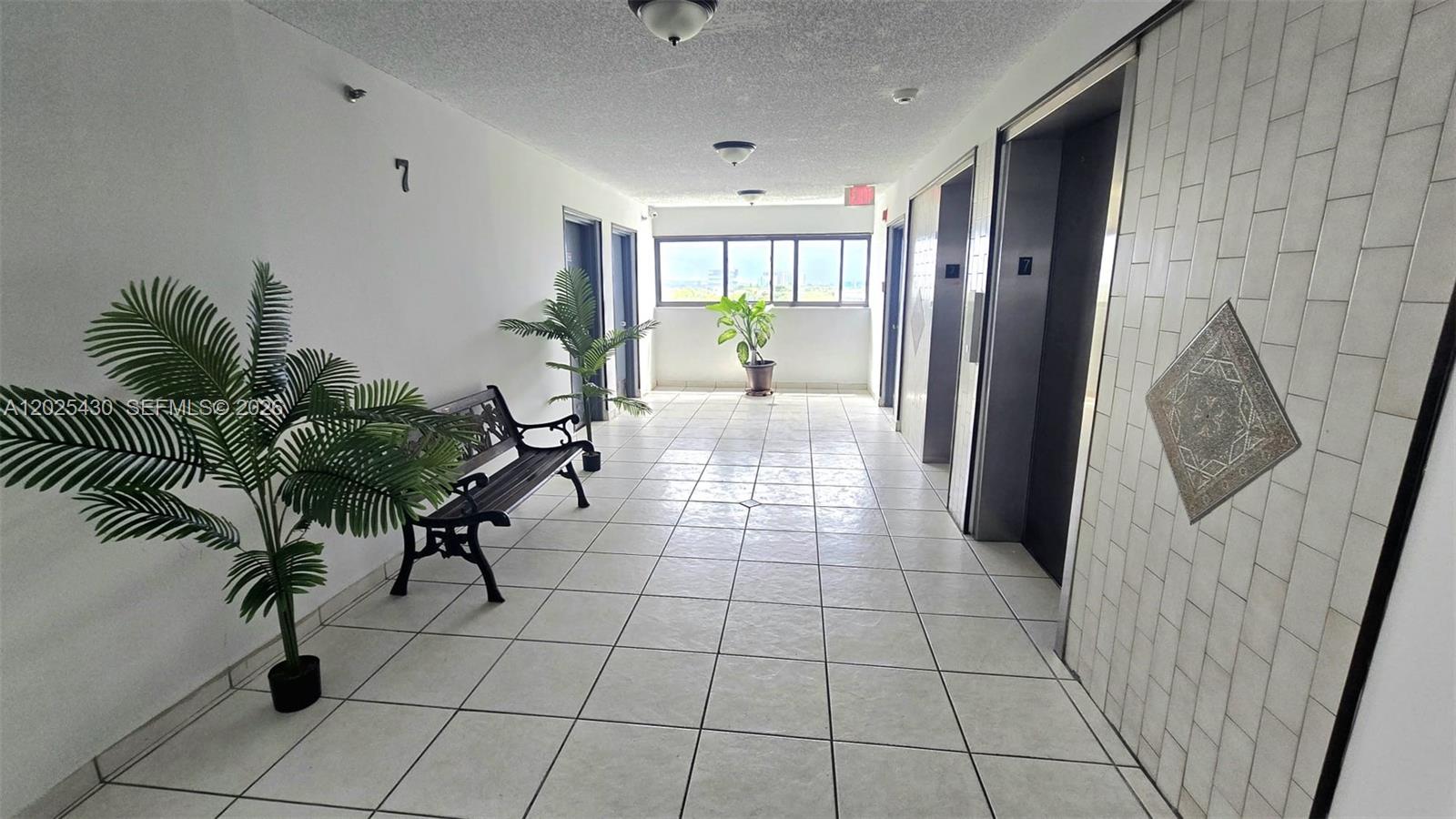 GOLFVIEW CL FONTAINBL PK - Residential Lease