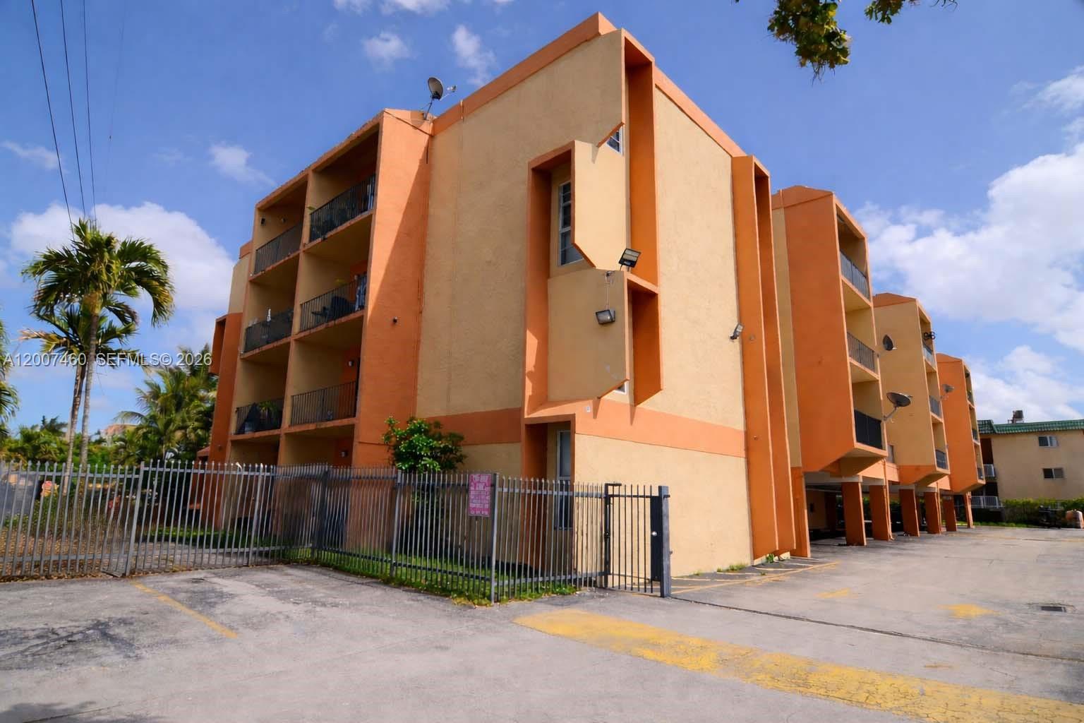 INTERNATIONAL CONDO - Residential