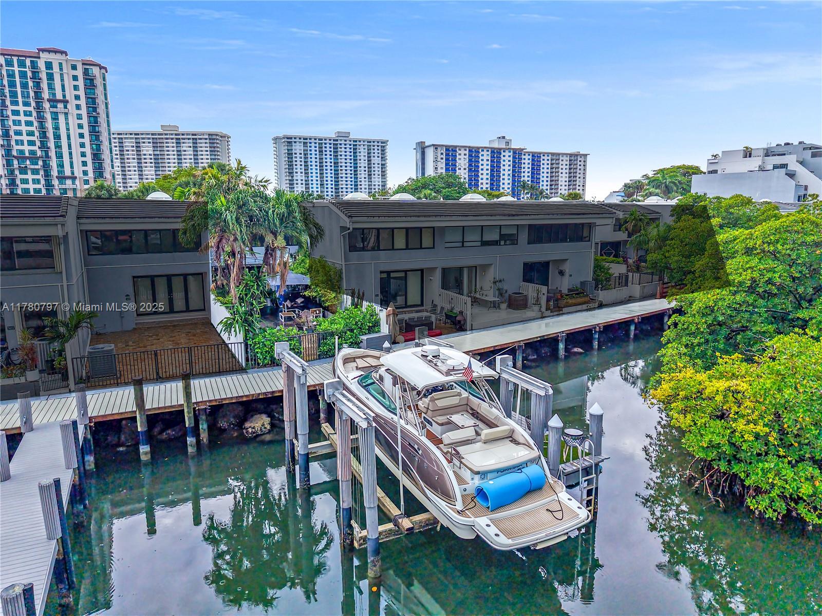 POINCIANA IS YT & RCQ CLU - Residential