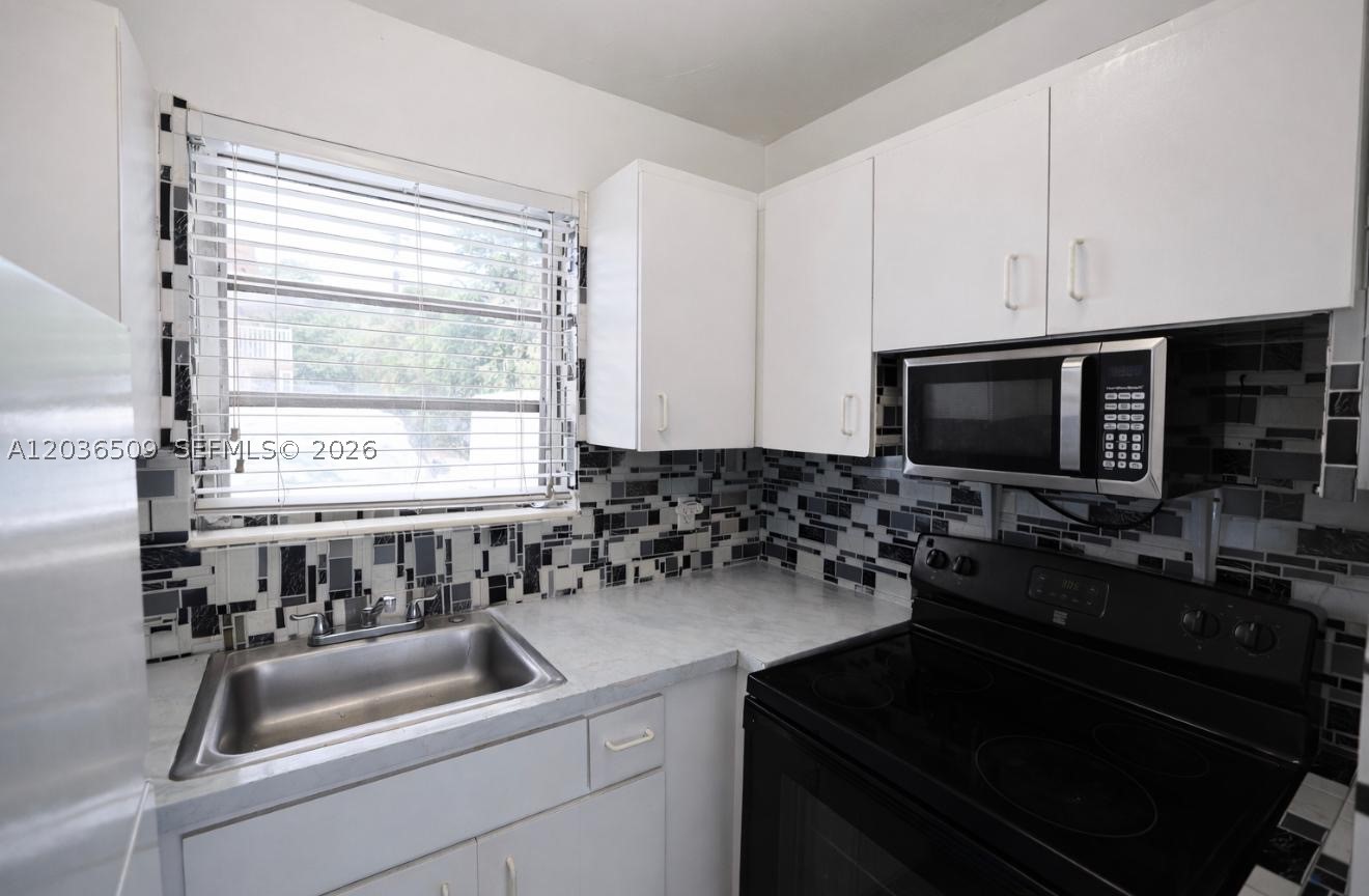 HENRY FORD SUB NO 1 - Residential Lease