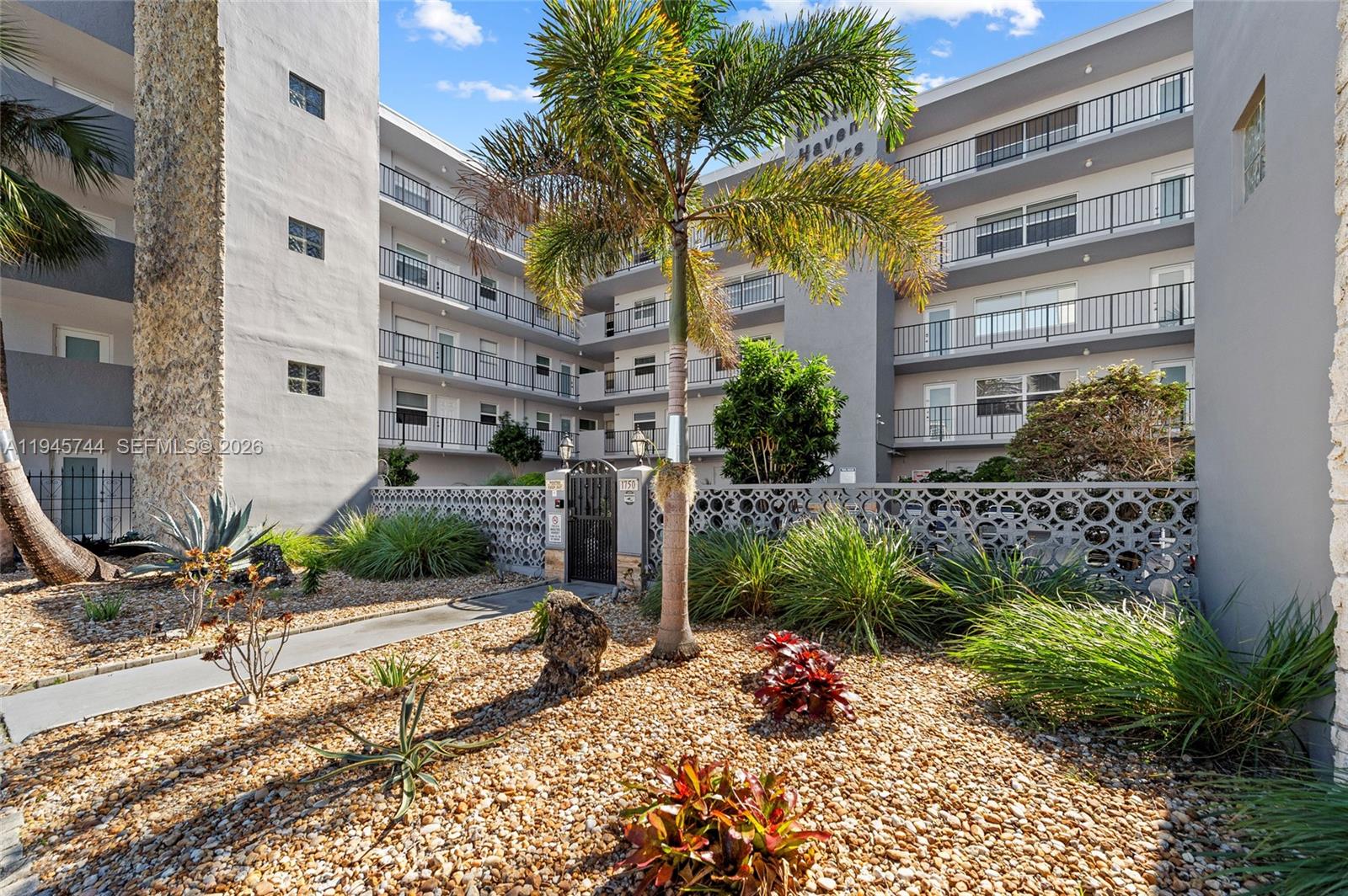 WINTER HAVEN TOWERS CONDO - Residential