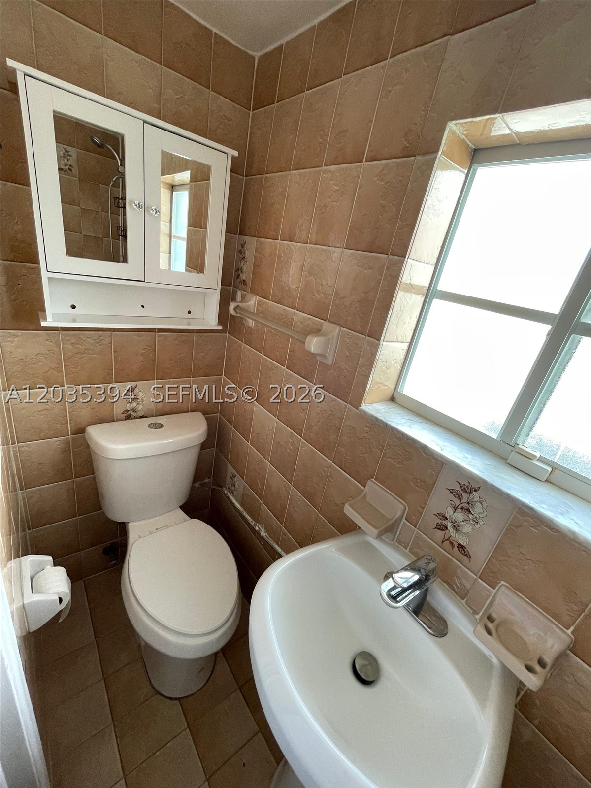 CAROLE ANNE PK 1ST ADDN - Residential Lease