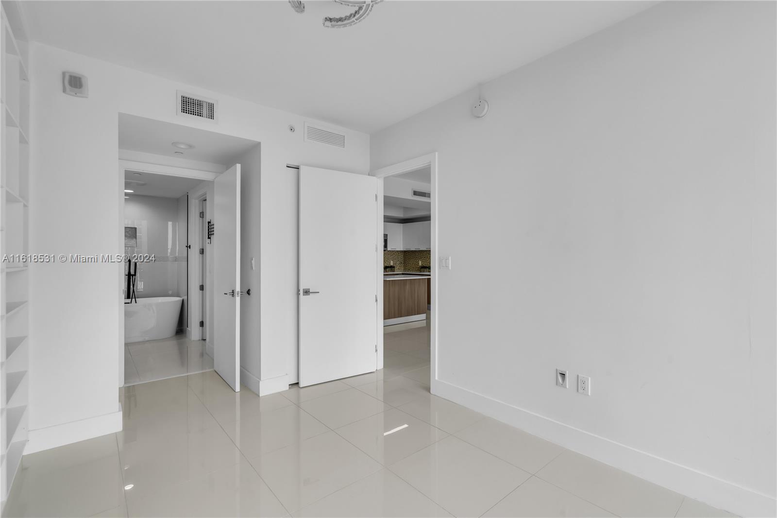 5252 PASEO CONDO - Residential