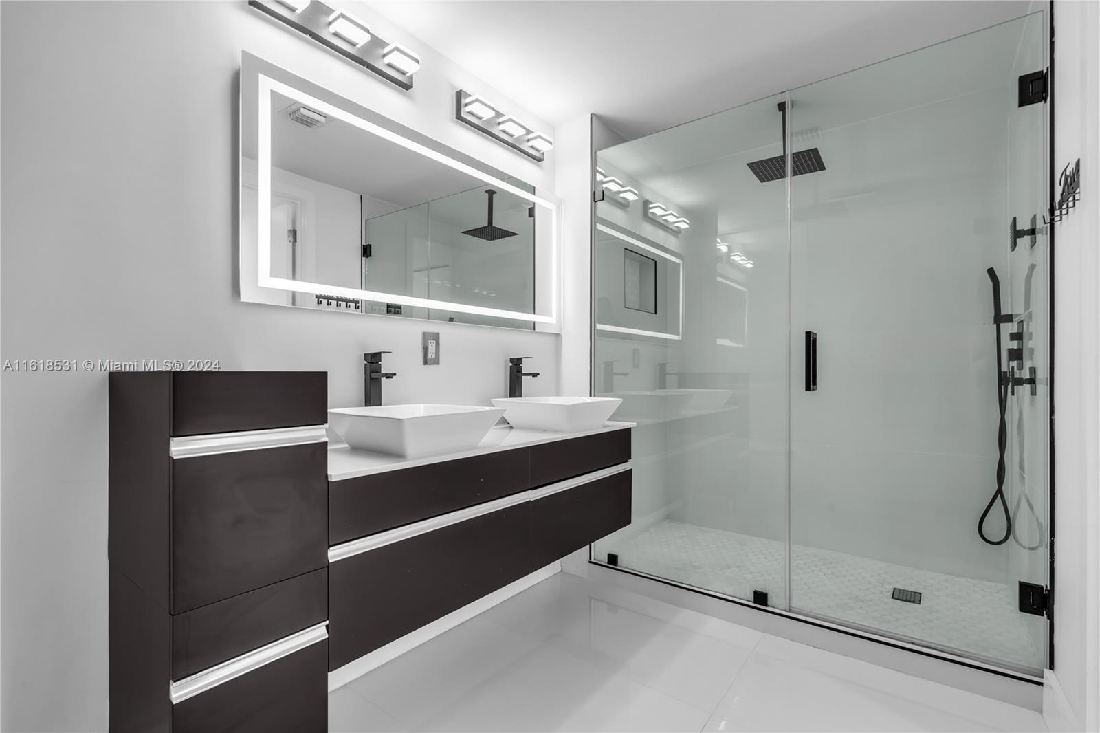 5252 PASEO CONDO - Residential