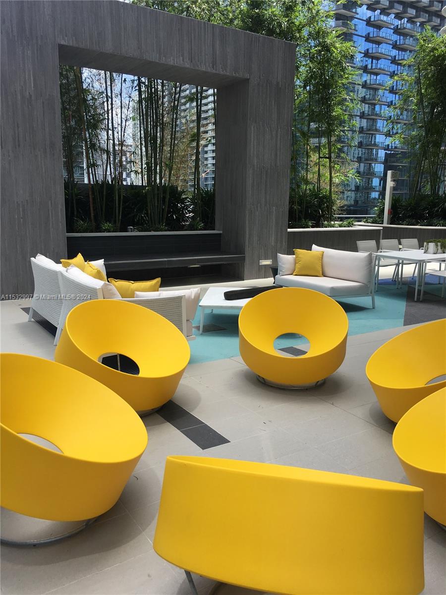 BRICKELL HEIGHTS EAST CON - Residential Lease
