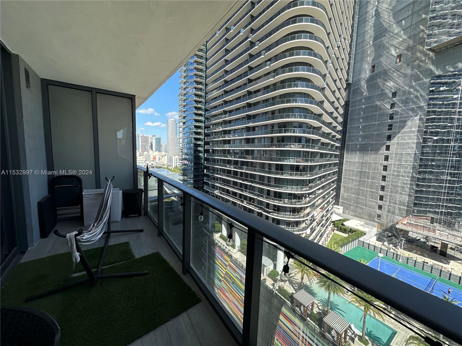 BRICKELL HEIGHTS EAST CON - Residential Lease
