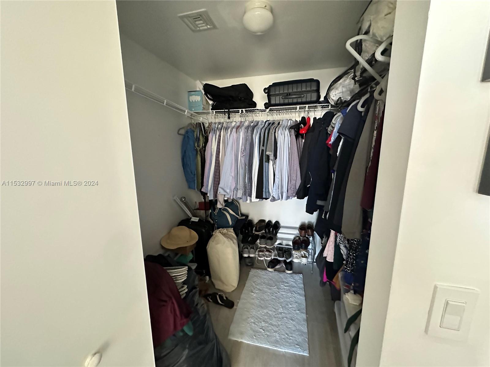 BRICKELL HEIGHTS EAST CON - Residential Lease
