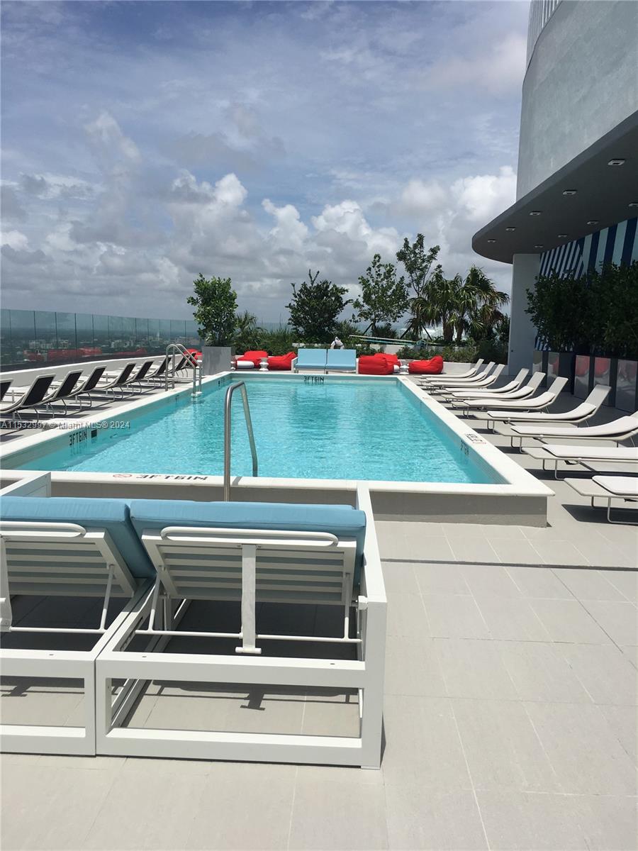 BRICKELL HEIGHTS EAST CON - Residential Lease