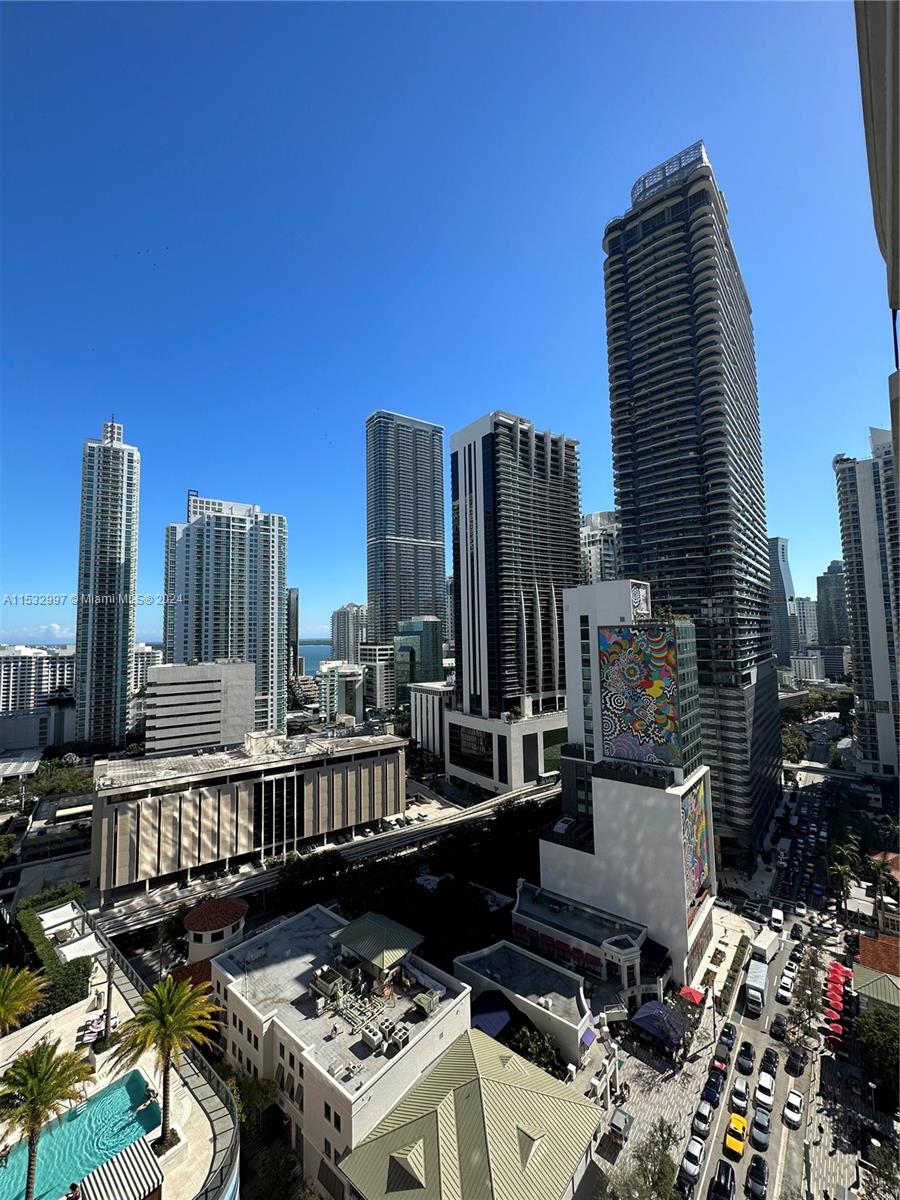 BRICKELL HEIGHTS EAST CON - Residential Lease