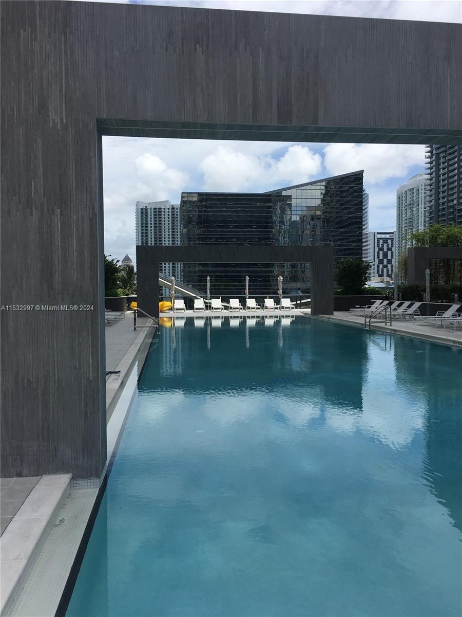 BRICKELL HEIGHTS EAST CON - Residential Lease