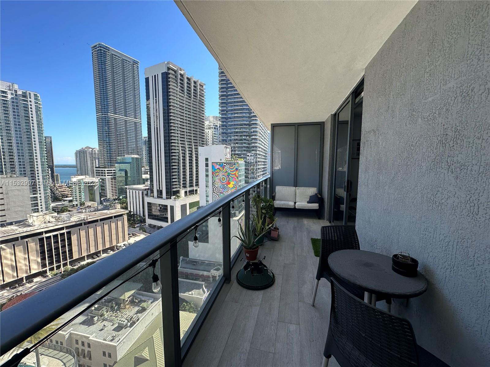 BRICKELL HEIGHTS EAST CON - Residential Lease