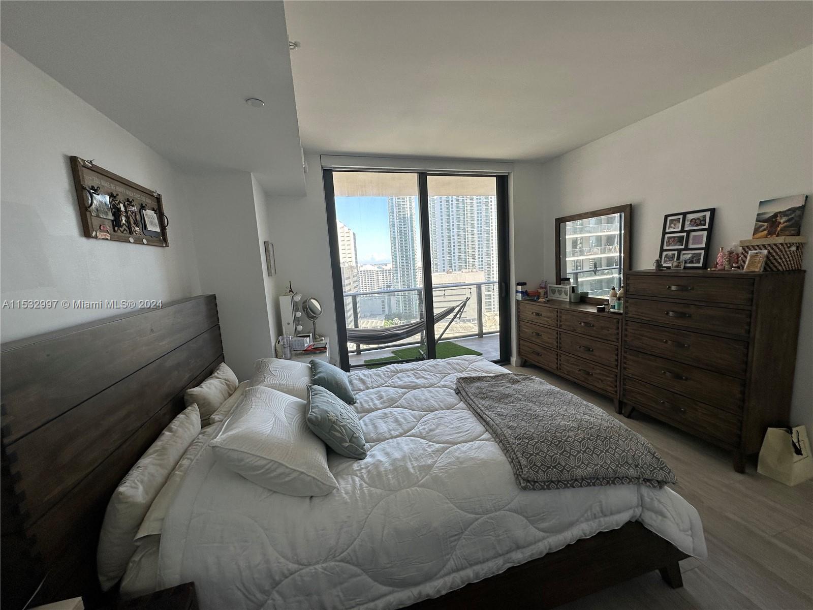 BRICKELL HEIGHTS EAST CON - Residential Lease