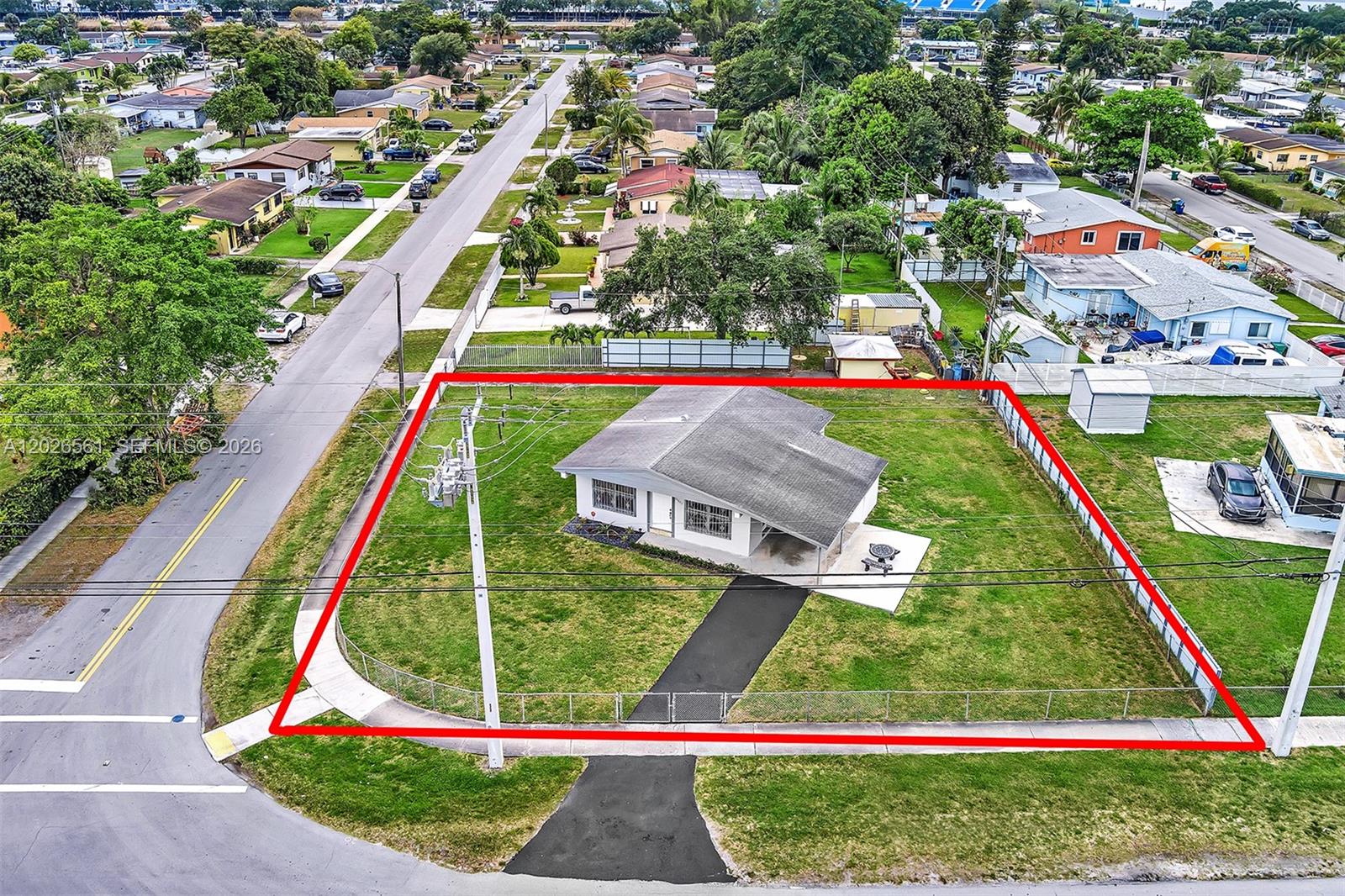 LAKE LUCERNE SEC 1 - Residential Lease