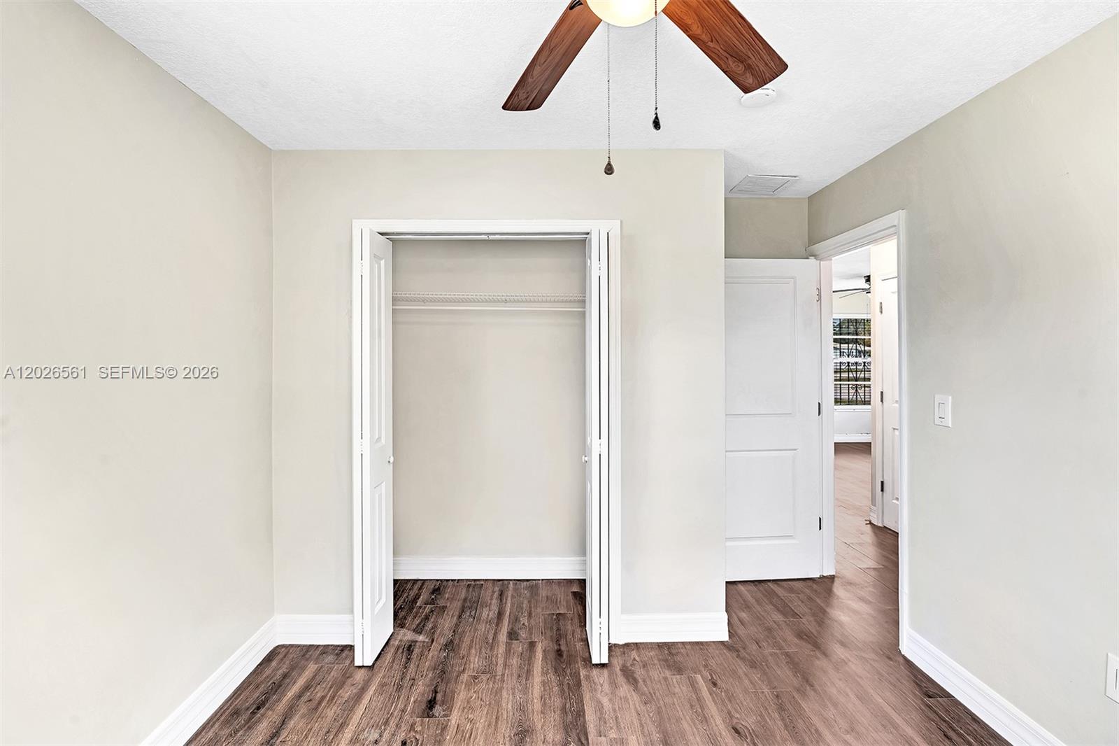 LAKE LUCERNE SEC 1 - Residential Lease