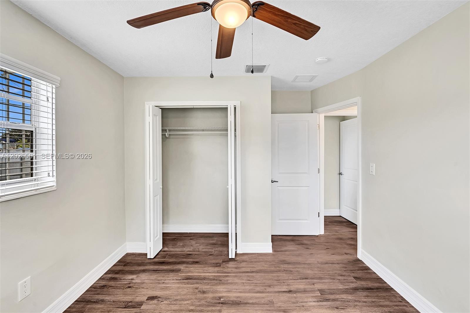 LAKE LUCERNE SEC 1 - Residential Lease