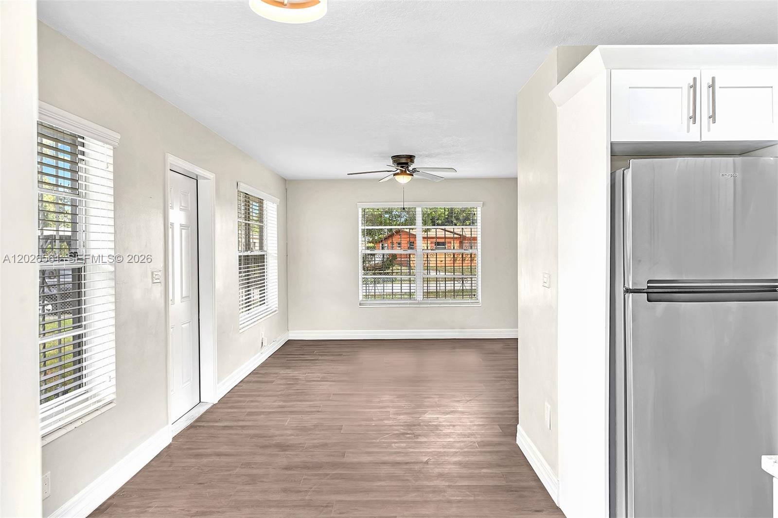 LAKE LUCERNE SEC 1 - Residential Lease