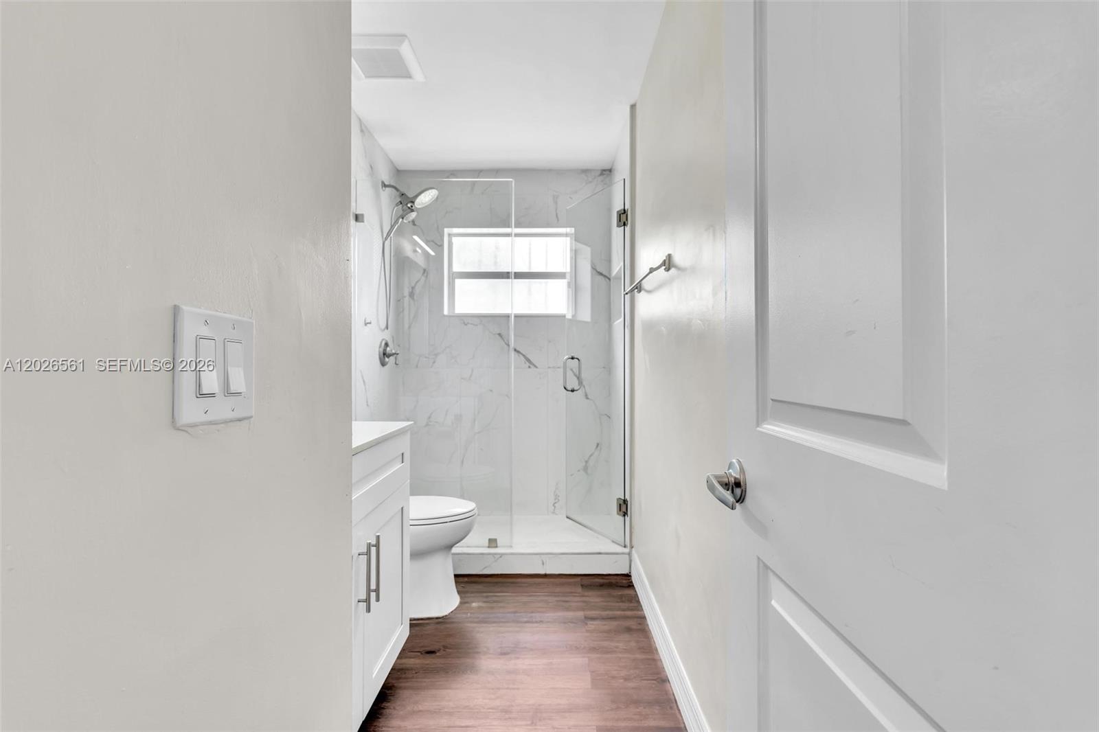 LAKE LUCERNE SEC 1 - Residential Lease