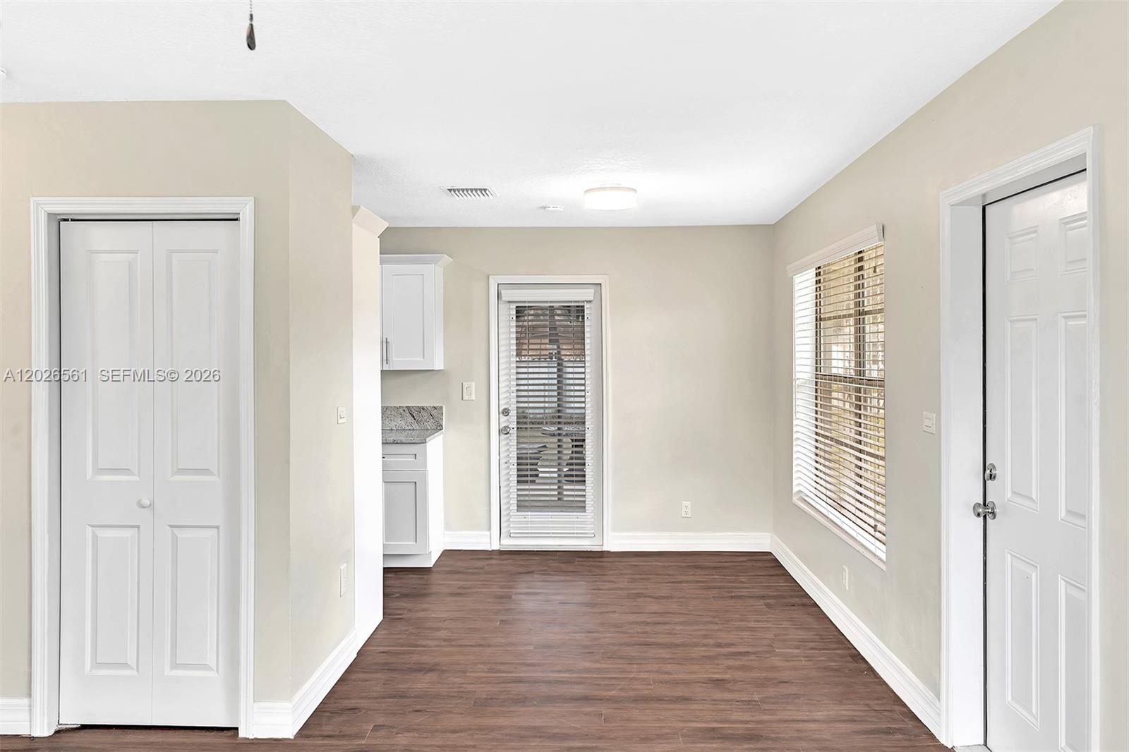 LAKE LUCERNE SEC 1 - Residential Lease