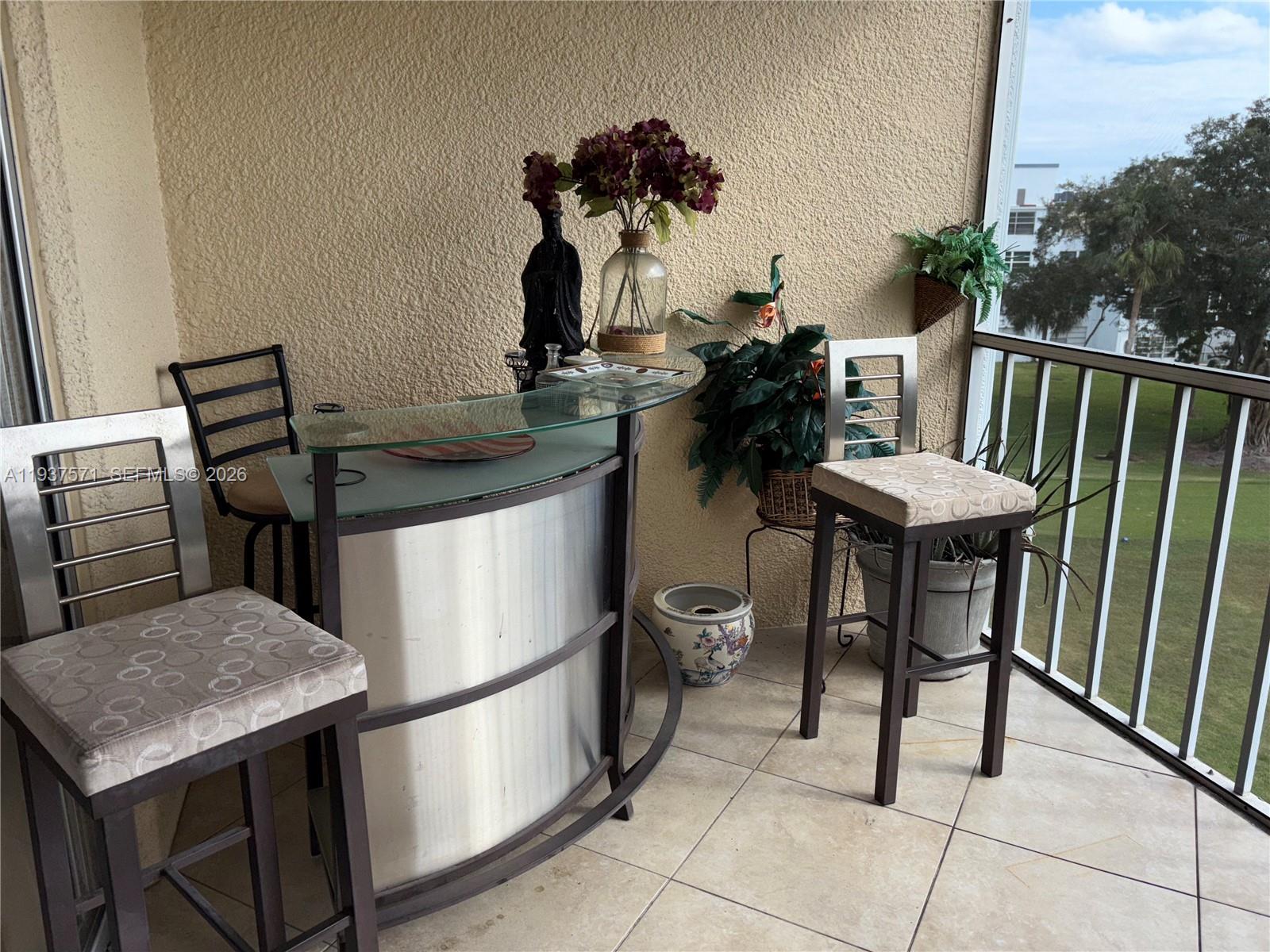 8 OF PALM SPRINGS 2 CONDO - Residential