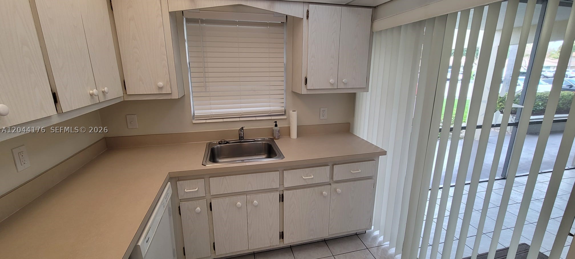 MARINE COLONY CONDO - Residential