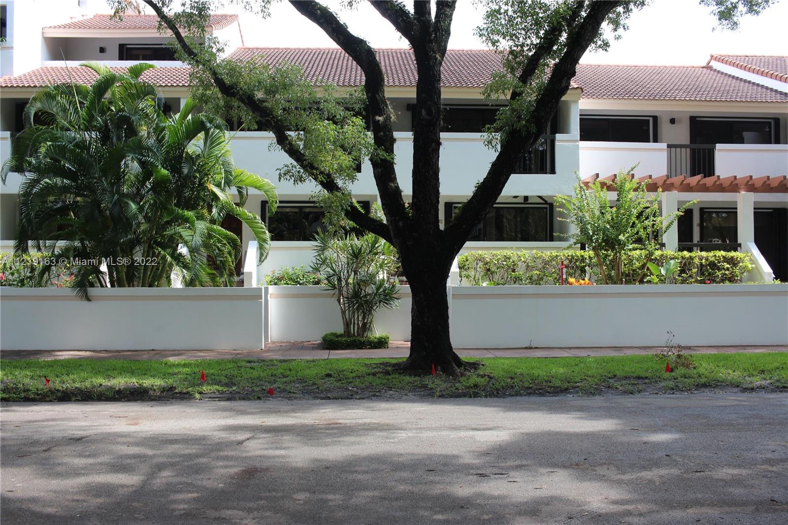 BILTMORE COURT VILLAS CON - Residential Lease
