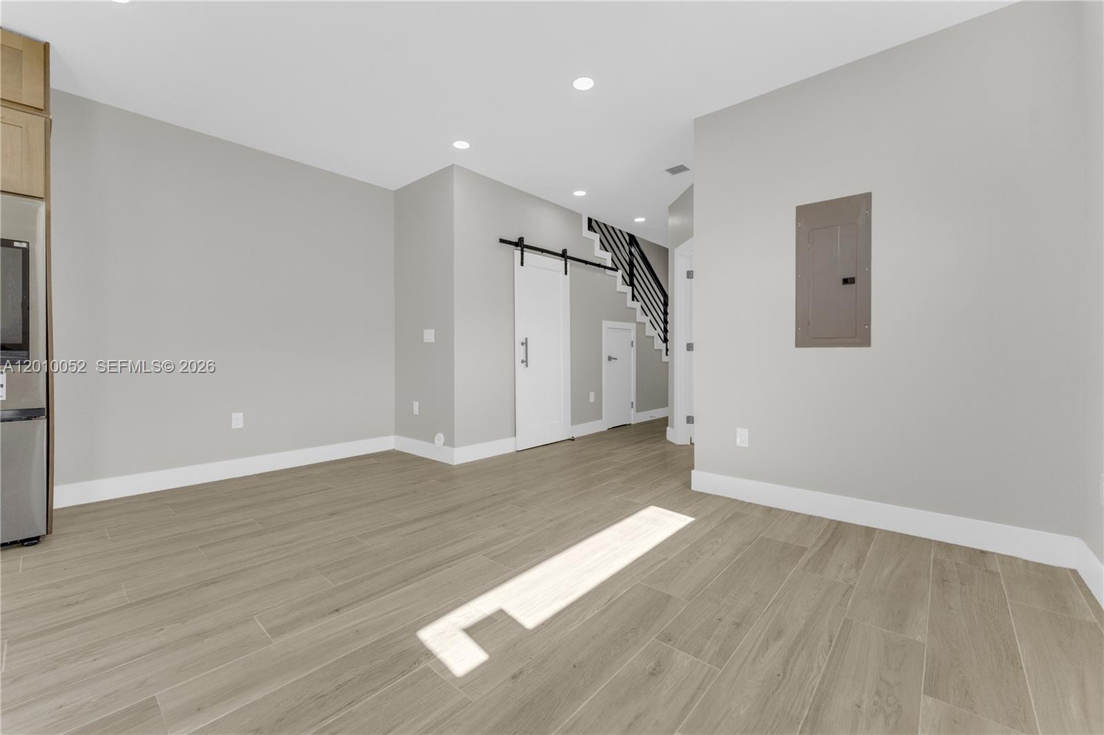 17TH AVE MANOR - Residential Income