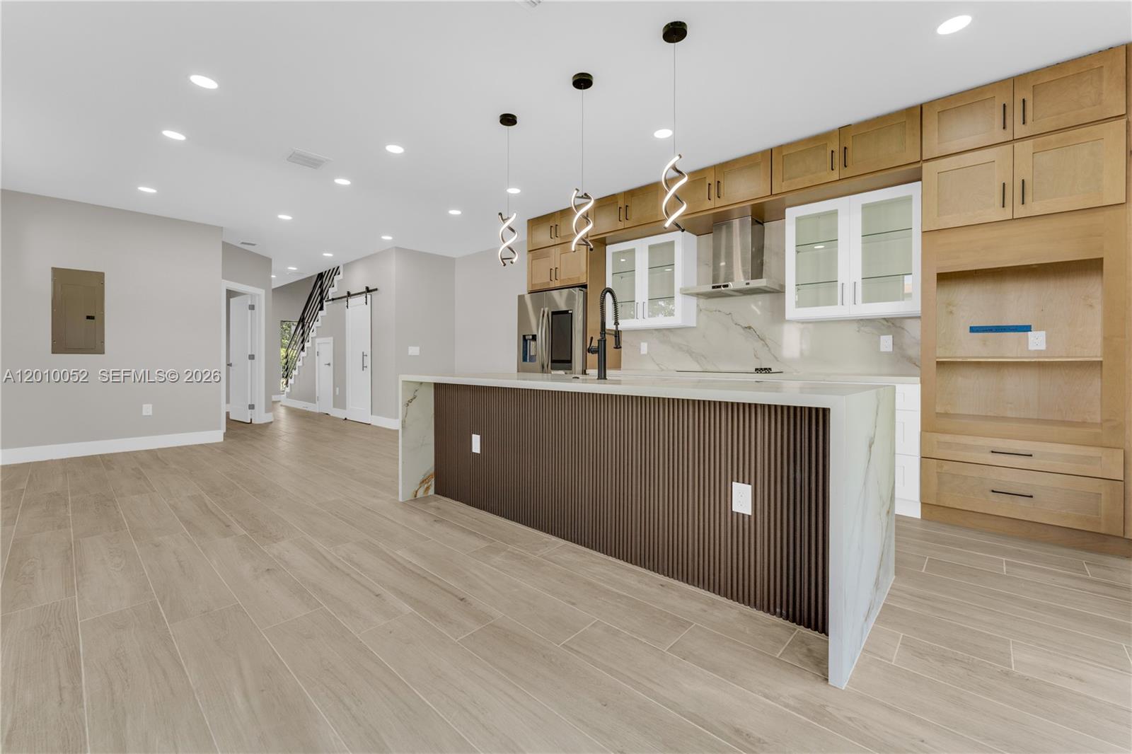 17TH AVE MANOR - Residential Income